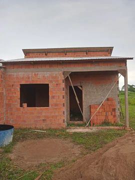 Vendo esta casa no ramal do canil travessa capixaba 