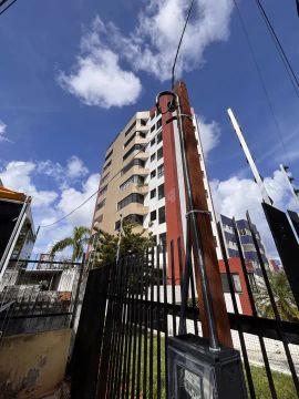 Imóvel para aluguel possui 82 metros quadrados com 3 quartos em Vila Laura - Salvador - BA