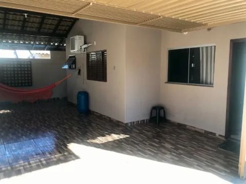 Casa com suíte 2/4 - Vila Sao Jorge da Lagoa