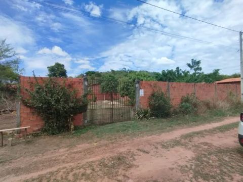 VENDE-SE TERRENO