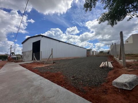 Barracão/Galpão Comercial em Inocência/MS