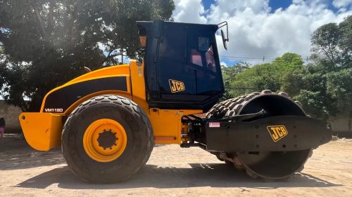 Rolo compactador JCB VM115D