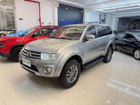 MITSUBISHI PAJERO DAKAR HPE D 2015