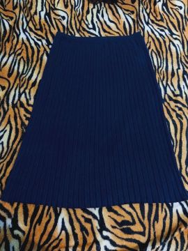 Saia midi azul marinho 