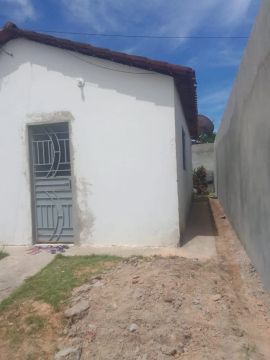 Casa no conjunto orquídea 