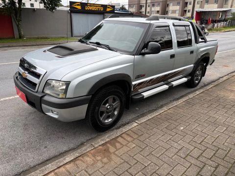 Linda S10 rodeio turbo diesel 4x4 ano 2011