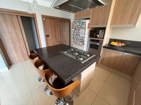 casa em condominio fechado 4 suites, escritório,  sala gde, área gourmet, piscina , 3 vaga