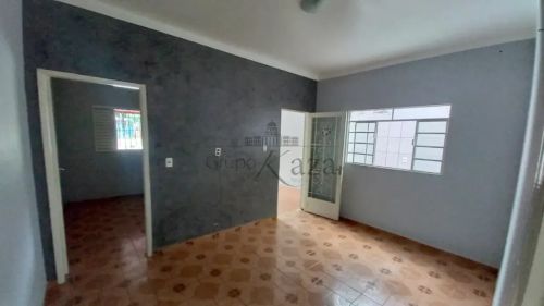 Oportunidade - Casa - Jardim Morumbi - 3 Dormitórios - 117m².
