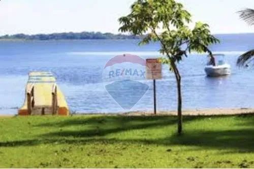 Realize o Sonho de Viver em Meio à Natureza e Lazer Completo no VILLAGE DO LAGO RESORT RES
