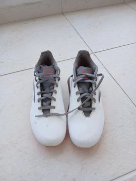 Chuteira novíssima da Adidas 