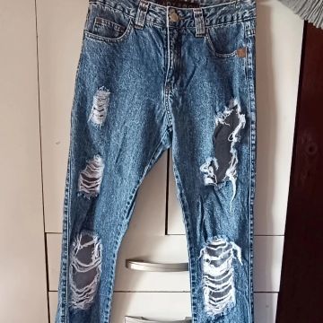 Calça Jeans Destroyed