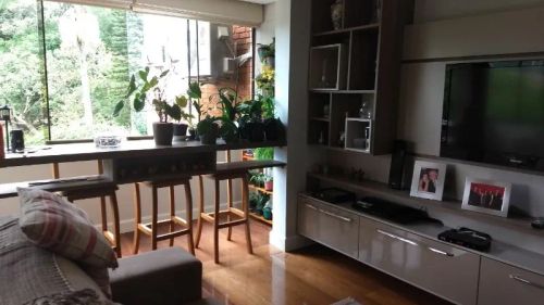 Excelente apartamento totalmente reformado e mobiliado com móveis planejados, 03 dormitóri