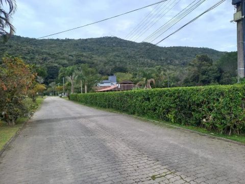 TERRENO EM CONDOMÍNIO NA CACHOEIRA