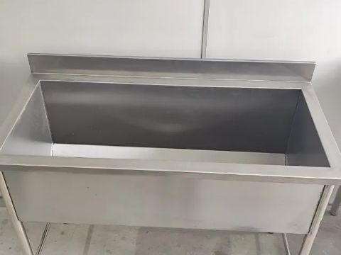 Tanque Industrial em Aço Inox - Resistente e Ideal para Processos Industriais