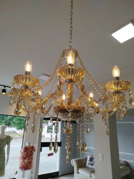 Lustre de cristal dourado 8 luzes