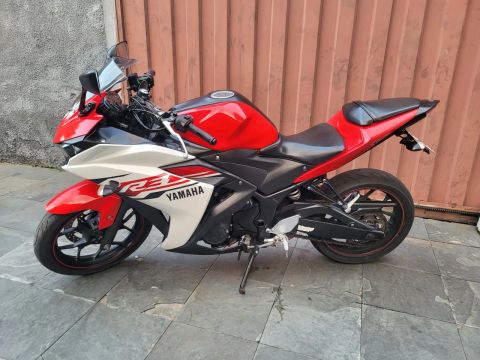 Yamaha R3 