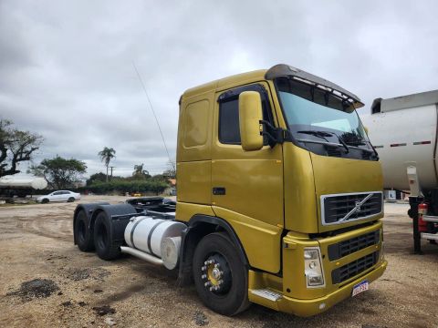 Caminhão Volvo FH 400 6x2 - Ano 2008