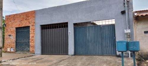 Vendo casa e barracão alugado 