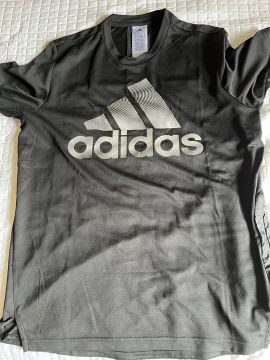 Camisa adidas treino com bolso 
