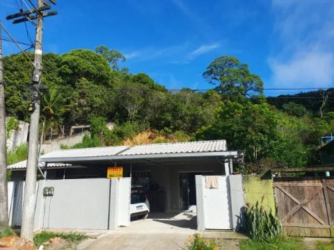 VENDO LINDA CASA em PRAIA DE MAUÁ - MAGÉ c/ 2 qtos c/ SUÍTE e GARAGEM