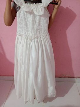 3 vestidos lindos por 60$ 