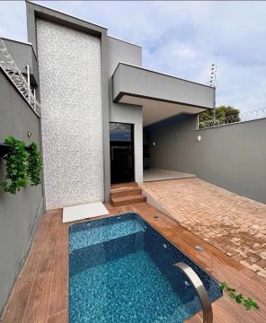 1603 sul , Arso 151 ,fundo a Ulbra,casa usada 3/4 sendo 1 suíte c energia solar