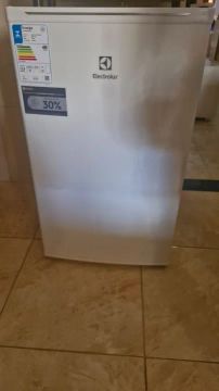 Frigobar Electrolux EM120