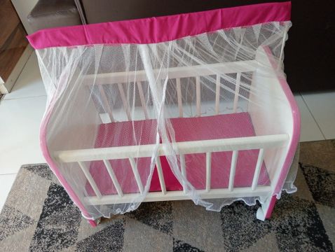 Berço de Bebê  Reborn com Mosquiteiro
