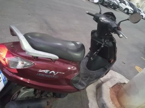 Moto Burgman 125 ano 2008