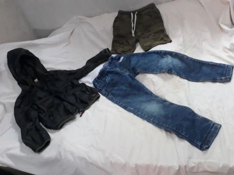 Conjunto infantil - jaqueta corta vento calça jeans e Shorts - Camuflado