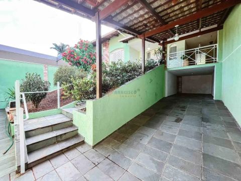 Casa localizada no bairro Porto Velho