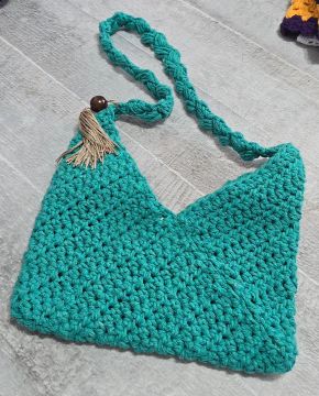 Bolsa de ombro em crochê