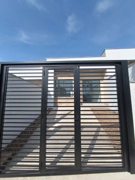 Casa geminada no Rau próx. Faculdade 