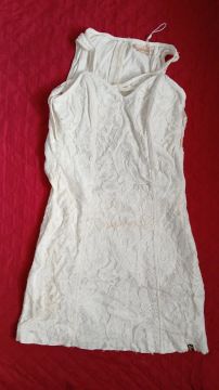 Vestido branco de renda