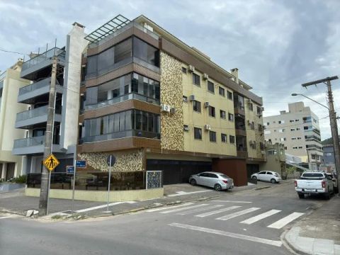 Apartamento em Laguna, Mar Grosso. 3 quartos, prédio Beira Mar, Vista Mar, Mobiliado. 