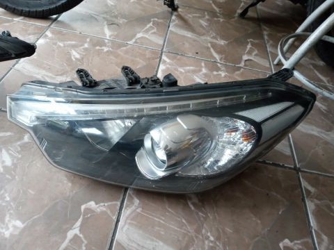 Farol Esquerdo Kia Cerato 2014 2015 2016