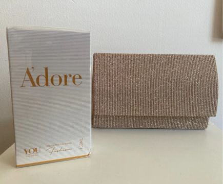 Bolsa de mão dourada Adore Fashion + perfume feminino 