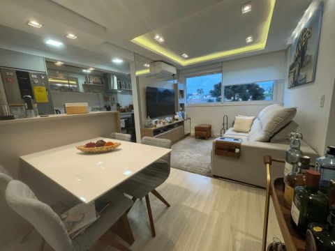 Apartamento com 2 quartos, suíte e vaga coberta no Bairro Santo Antônio