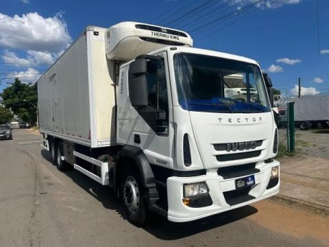 IVECO TECTOR 240E25 6X2 NO CHASSIS OU BAU