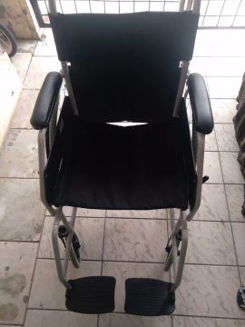 Cadeira de rodas Nova