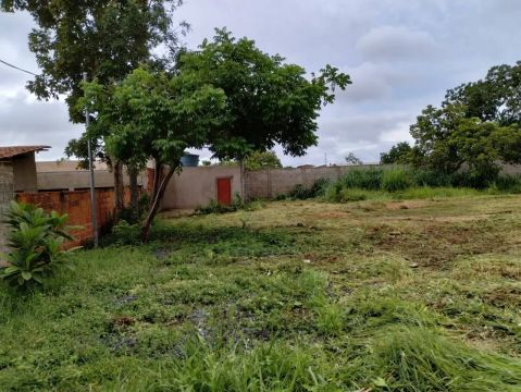 Terreno com barracão e escritório em Varzea Grande