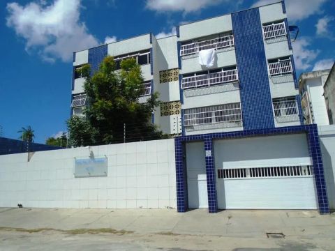 EXCELENTE APARTAMENTO TODO REFORMADO
