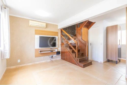 Casa em Condomínio de 72.0m² no bairro Sarandi, co
