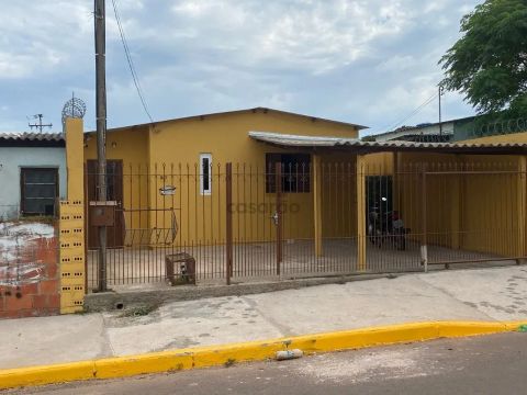 Casa à Venda em Santa Maria, RS