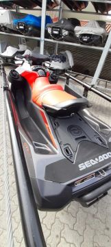 Cota de 1/6 de jetski, Seadoo 130, com som, mantido em marina