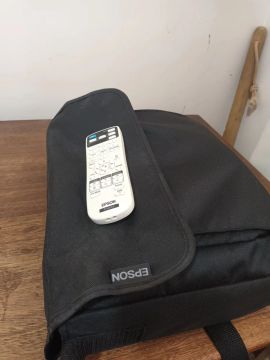 Projetor Epson com Controle Remoto