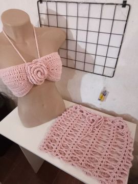 Conjunto de biquíni em crochê rosa