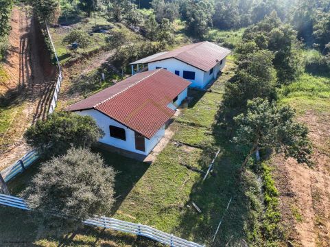Sítio para Venda em Barra Velha, Centro, 3 dormitórios, 1 suíte, 2 banheiros, 2 vagas