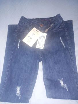 Duas calças jeans novas 