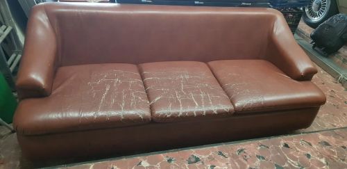 SOFA 3 LUGARES COURINO